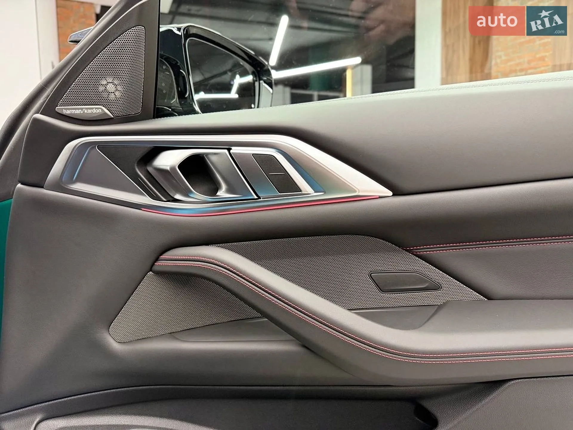 2025 BMW M4 - мініатюра 10
