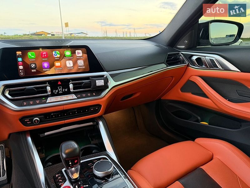 Купе BMW M4 2022 в Львове