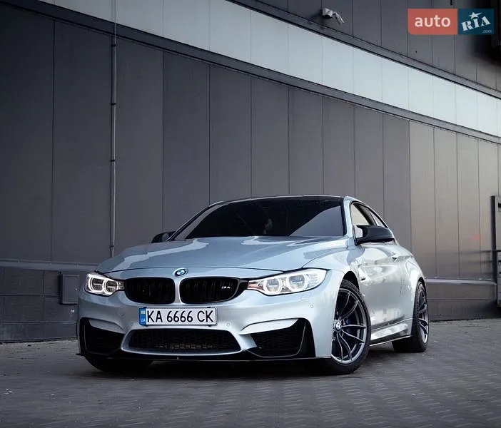 BMW M4 2015