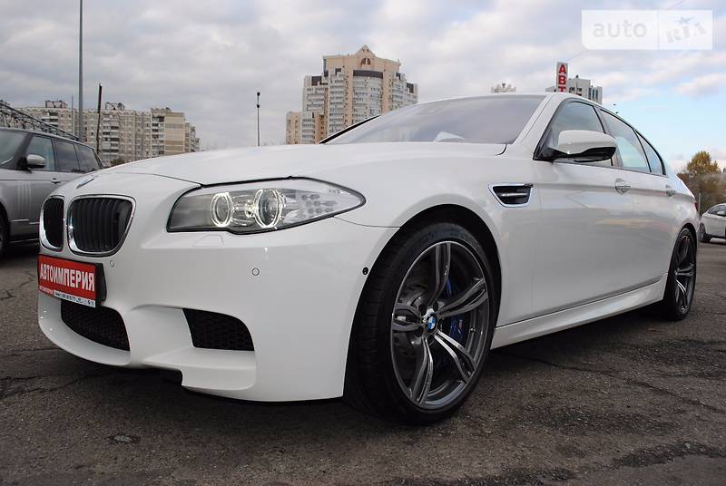 Седан BMW M5 2013 в Киеве