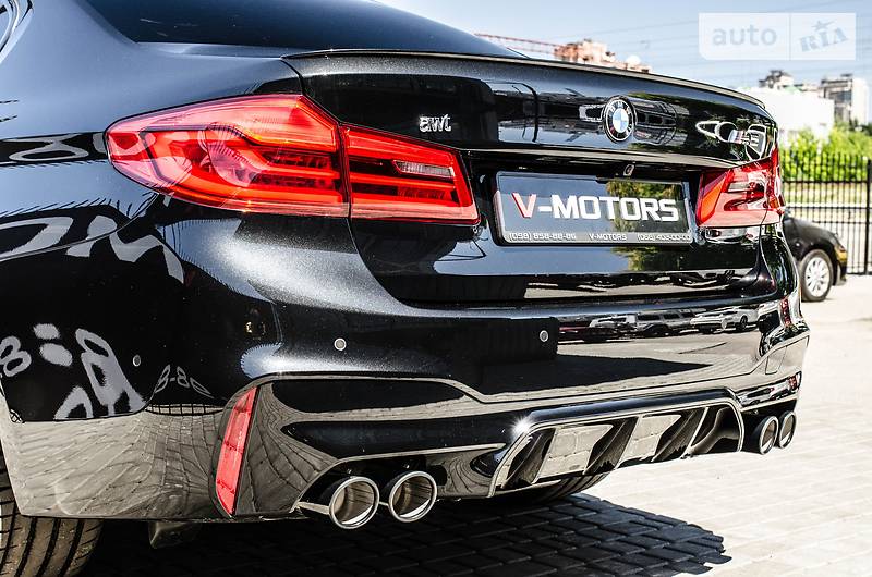 Седан BMW M5 2018 в Києві