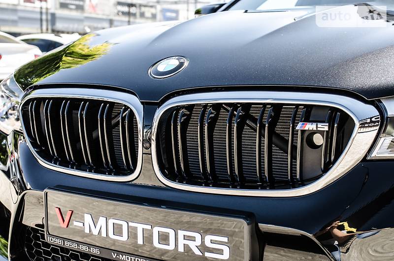 Седан BMW M5 2018 в Києві
