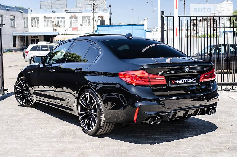 Седан BMW M5 2018 в Києві