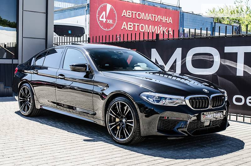 Седан BMW M5 2018 в Києві