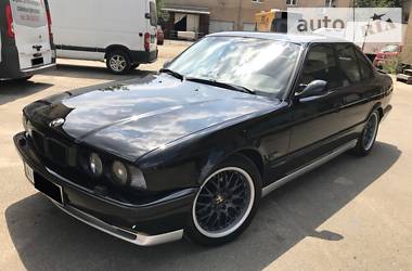 Седан BMW M5 1990 в Киеве