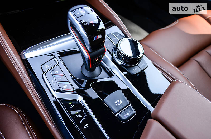 Седан BMW M5 2018 в Києві