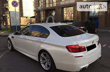 Седан BMW M5 2012 в Києві