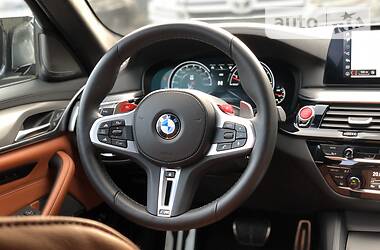 Седан BMW M5 2018 в 
