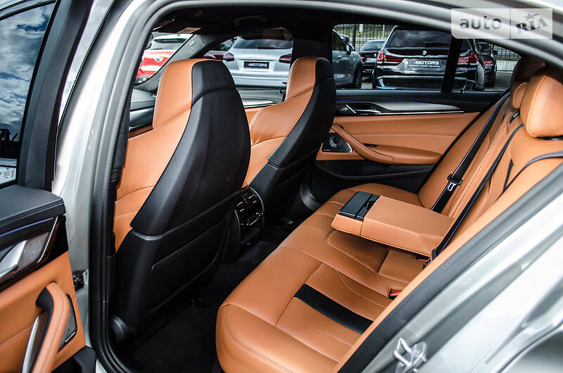 Седан BMW M5 2019 в Києві