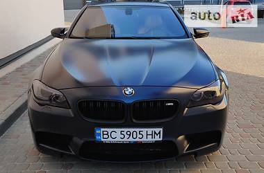 Седан BMW M5 2012 в Львові