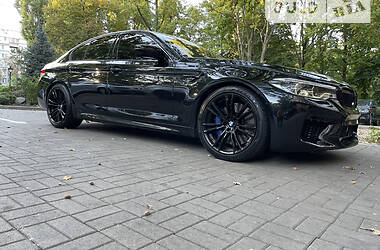 Седан BMW M5 2018 в Киеве