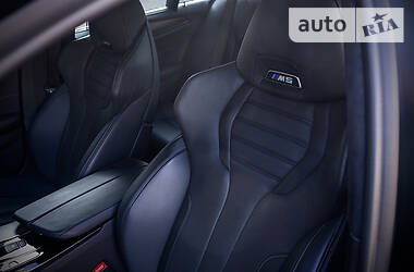 Седан BMW M5 2018 в 