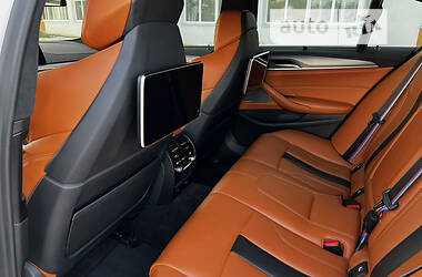 Седан BMW M5 2019 в 