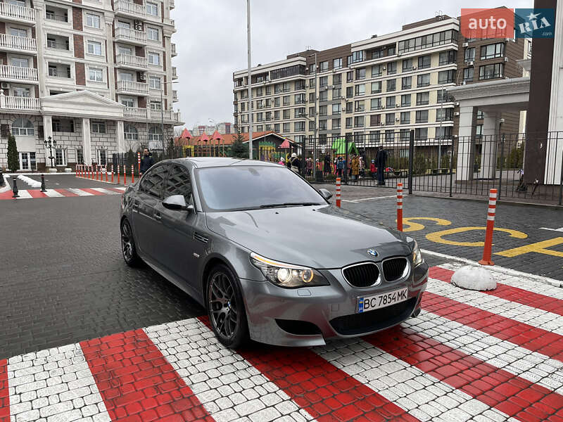 Седан BMW M5 2008 в Киеве