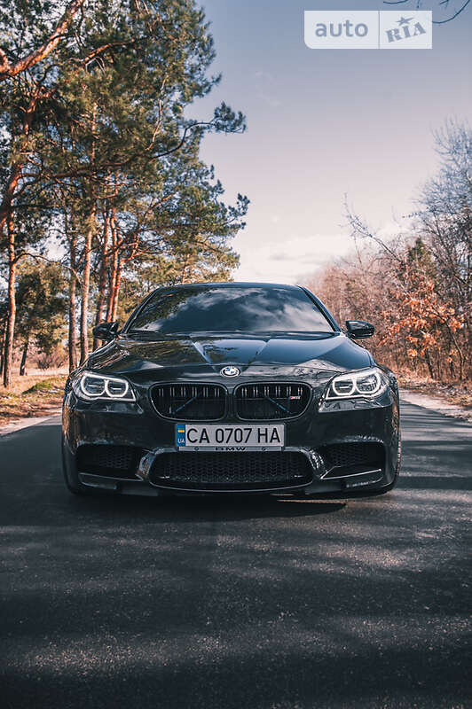 Седан BMW M5 2013 в Дніпрі