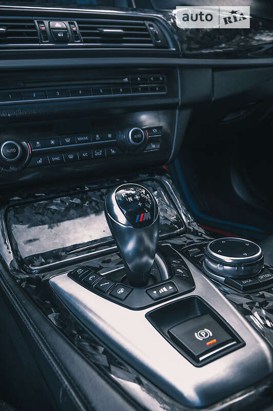 Седан BMW M5 2013 в Дніпрі