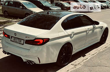 Седан BMW M5 2020 в 