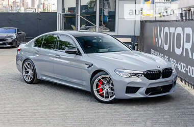 Седан BMW M5 2018 в 