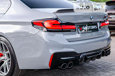 Седан BMW M5 2018 в 