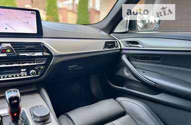 Седан BMW M5 2020 в 