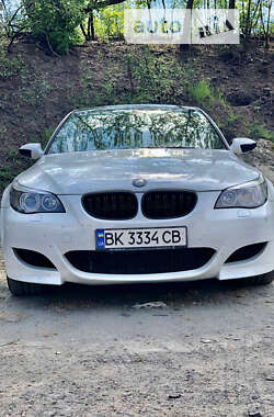 Седан BMW M5 2006 в Ровно