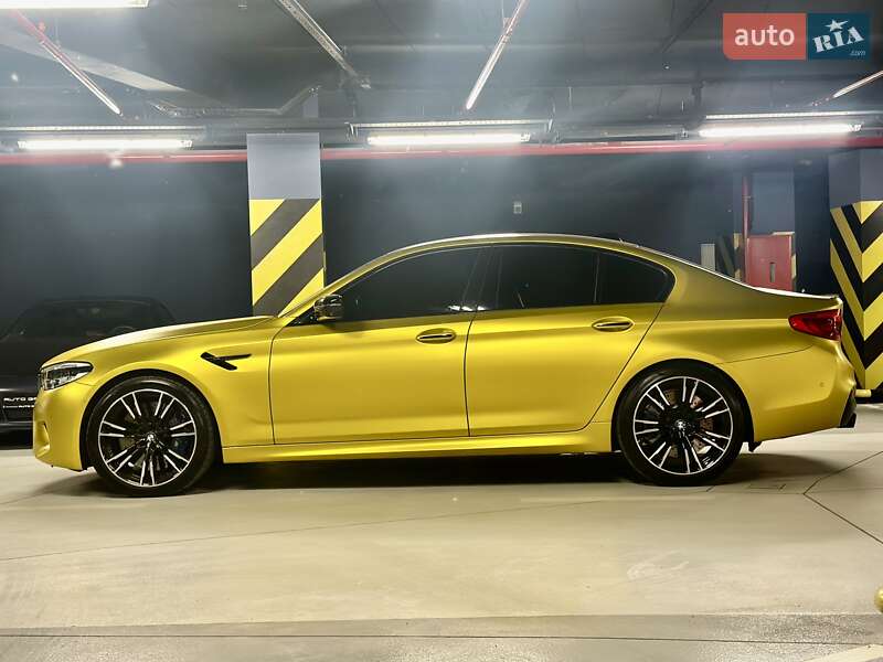 Седан BMW M5 2018 в Києві