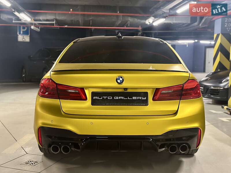 Седан BMW M5 2018 в Києві