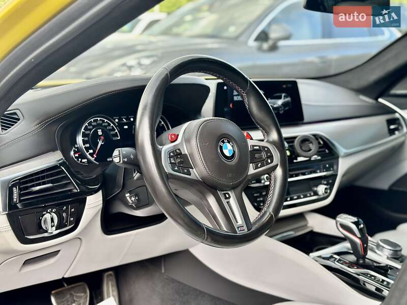 Седан BMW M5 2018 в Києві