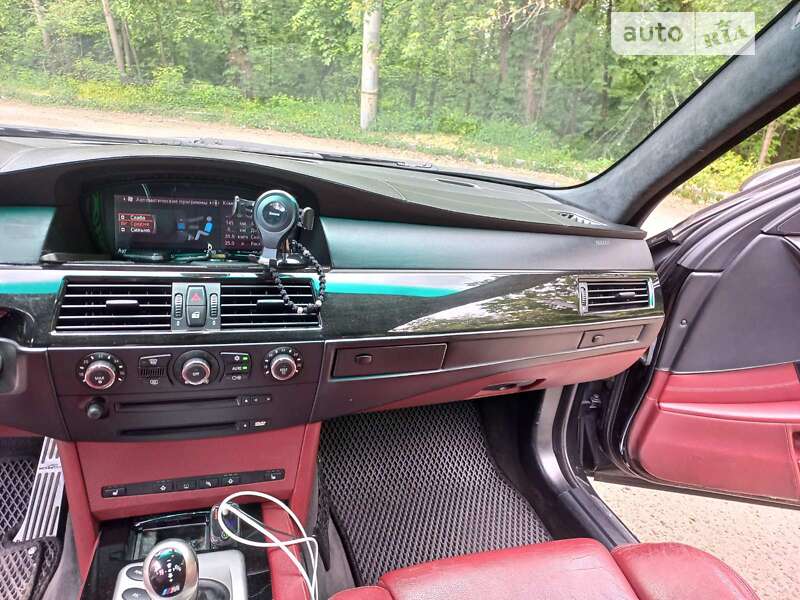 Седан BMW M5 2006 в Києві
