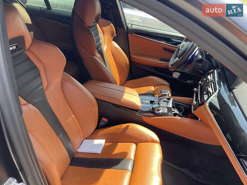 Седан BMW M5 2018 в Киеве