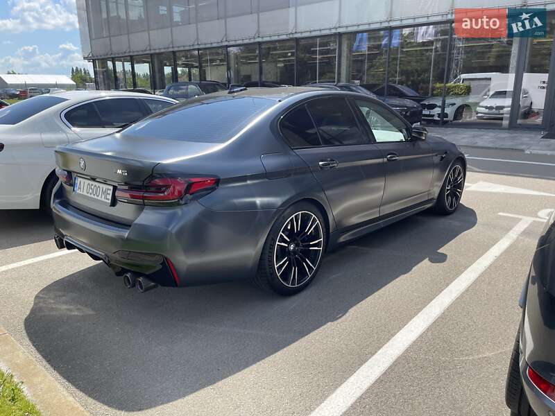 Седан BMW M5 2018 в Киеве