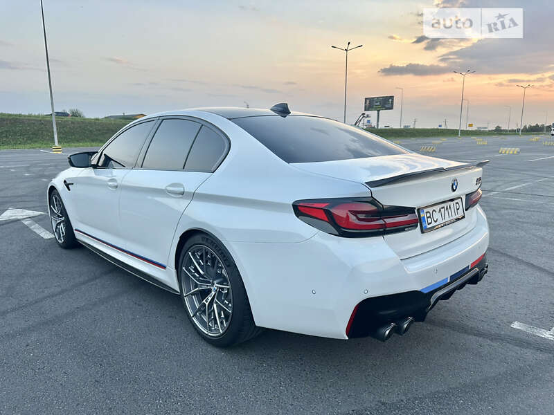 Седан BMW M5 2021 в Львові