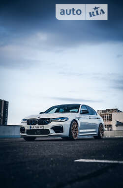 Седан BMW M5 2019 в Киеве