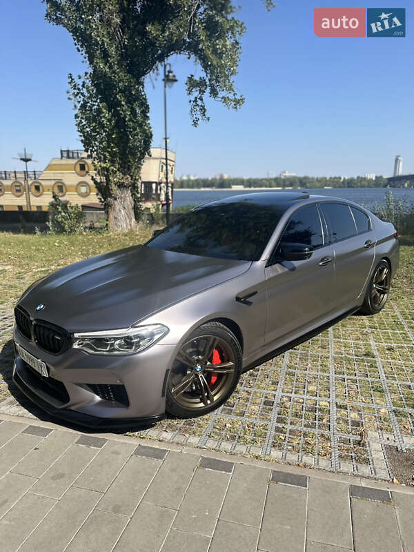 Седан BMW M5 2018 в Києві