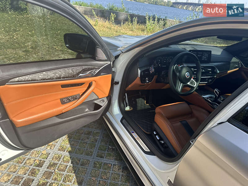 Седан BMW M5 2018 в Києві