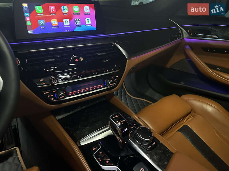 Седан BMW M5 2018 в Києві