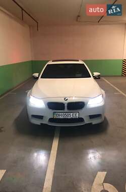 Седан BMW M5 2012 в 