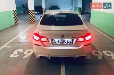 Седан BMW M5 2012 в 