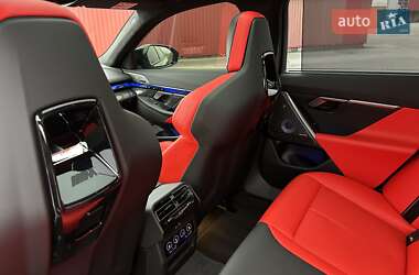Седан BMW M5 2024 в 