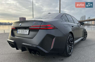 Седан BMW M5 2024 в 