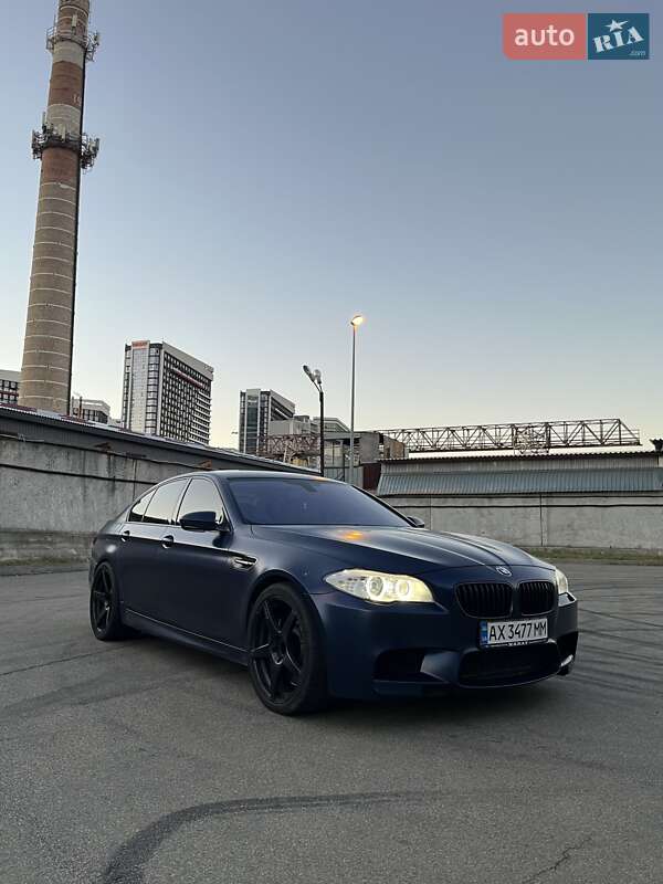 Седан BMW M5 2012 в Киеве