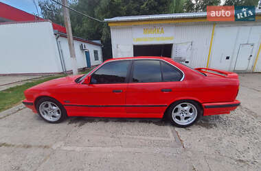 Седан BMW M5 1988 в 