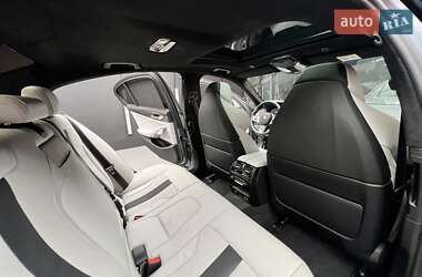 Седан BMW M5 2020 в 