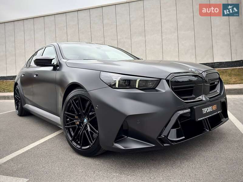 BMW M5 2025