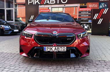Седан BMW M5 2025 в 