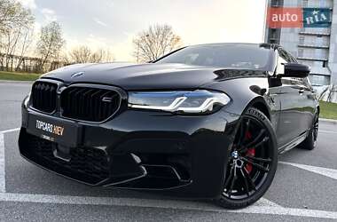 Седан BMW M5 2022 в 