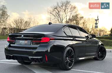 Седан BMW M5 2022 в 