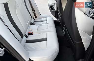 Седан BMW M5 2022 в 