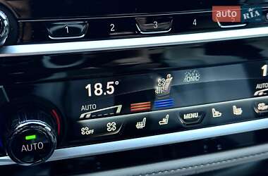 Седан BMW M5 2022 в 
