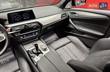 Седан BMW M5 2019 в 